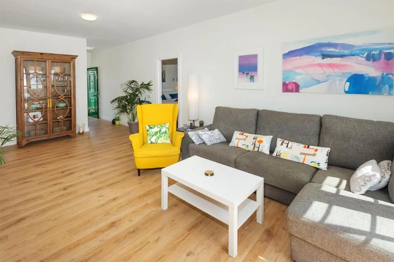 Apartamento Om Con Piscina Y Vistas Al Mar Costa Teguise 0*,
