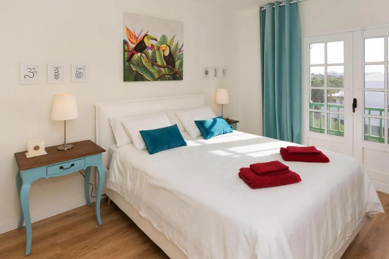 Apartamento Om Con Piscina Y Vistas Al Mar Costa Teguise Spain